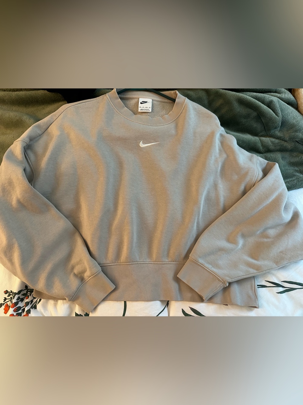 Nike Women’s Crewneck Sweatshirt in Beige